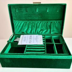 Emerald Green Velvet Jewelry Organizer - NWT